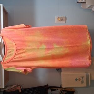 New Tie-Dyed Short Sleeve Shirt. Long Length.
